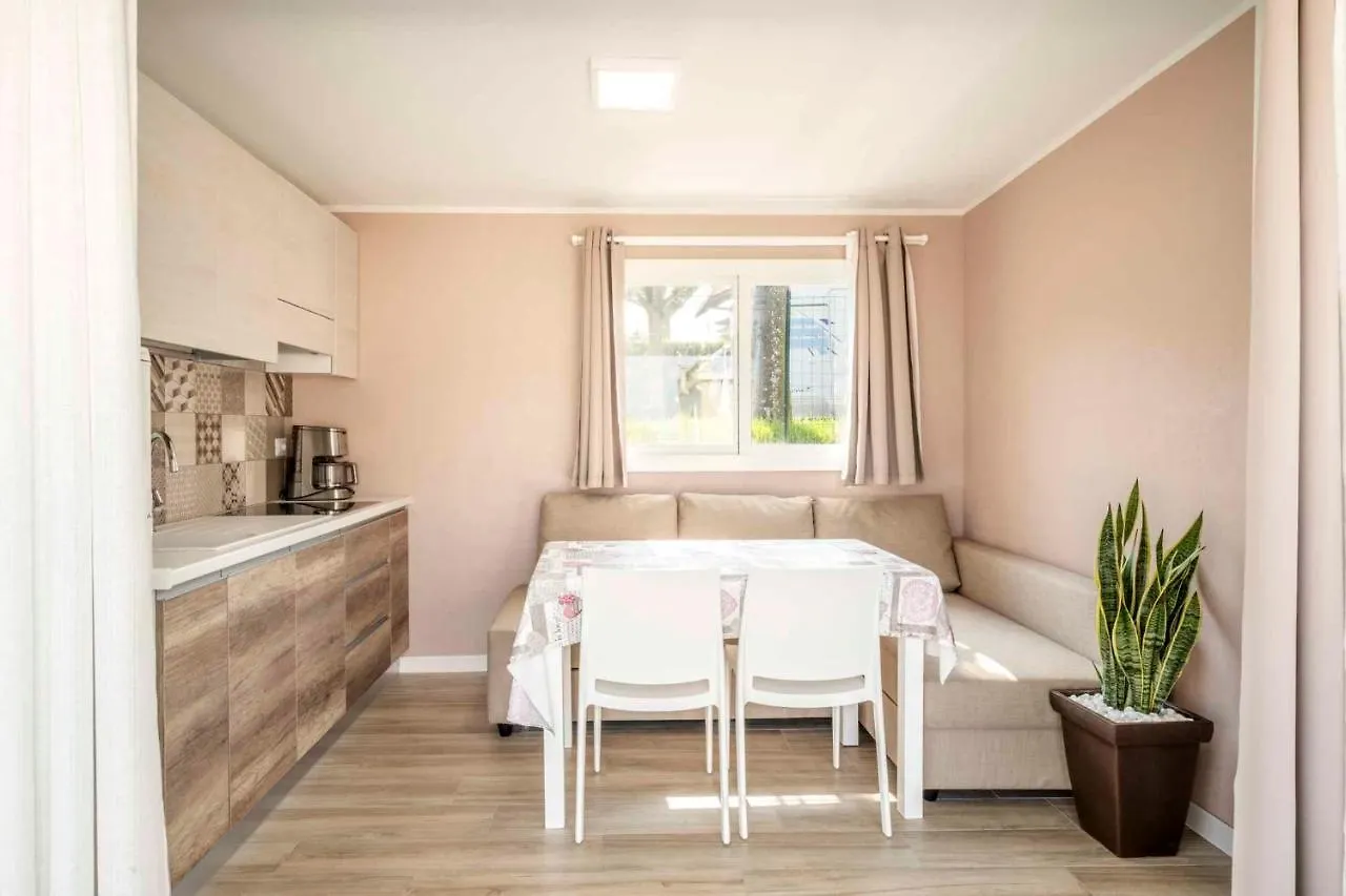 Apartment In Manerba Del Garda 22048