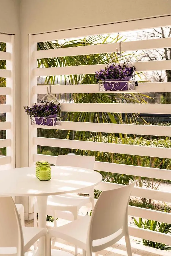 Apartment In Manerba Del Garda 22048