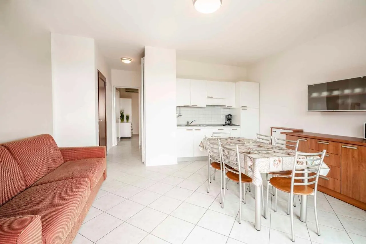 Apartment In Manerba Del Garda 22048 0*,  إيطاليا